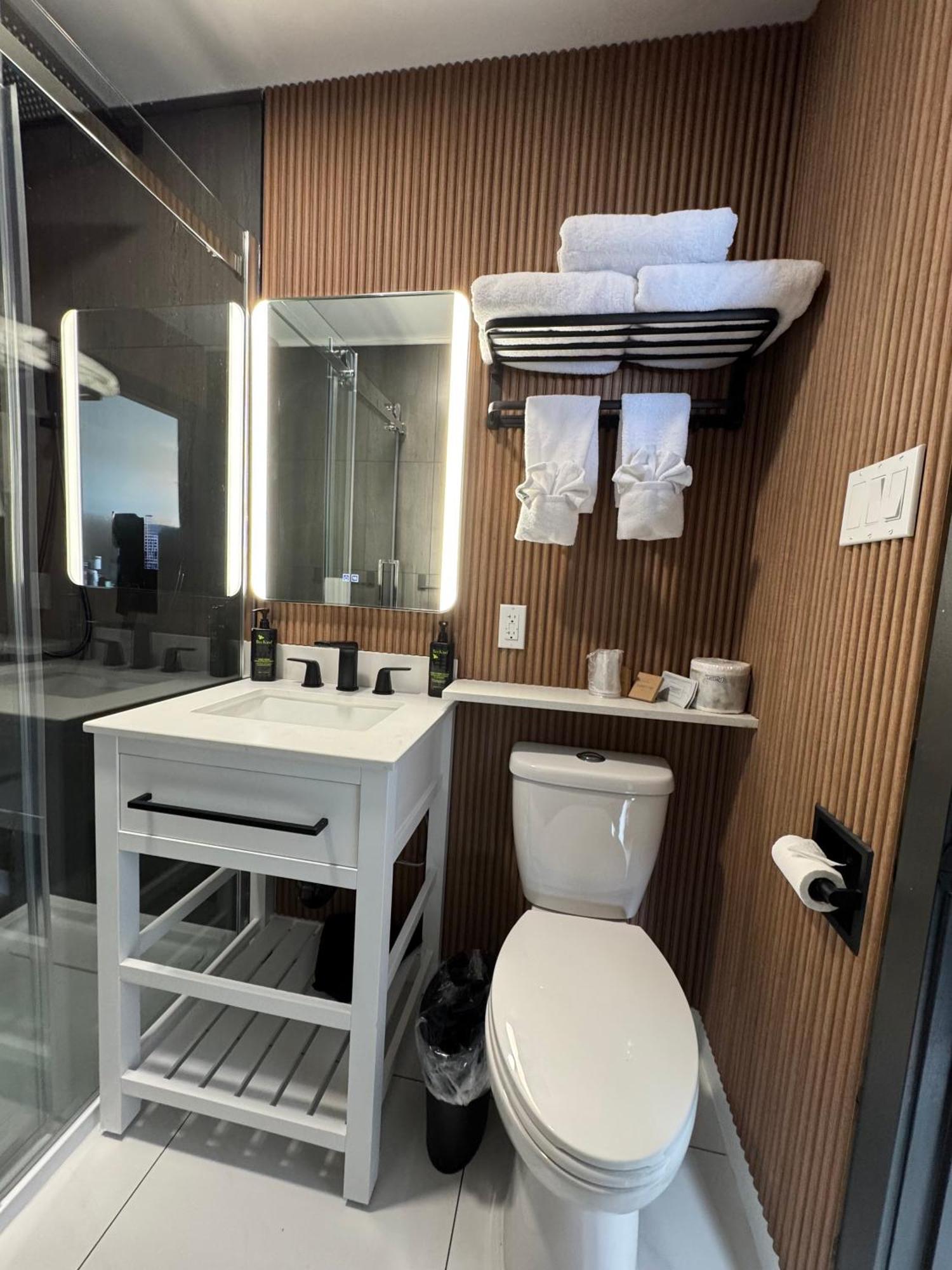 Marine Inn 파월강 외부 사진